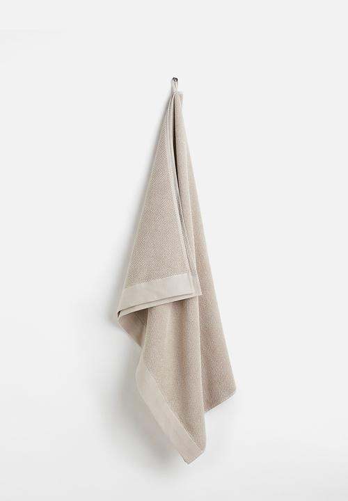 H&M - Cotton terry bath sheet - light beige 