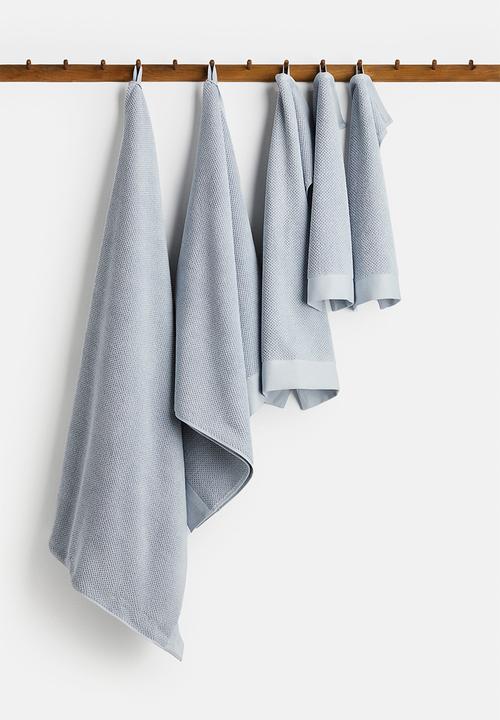 H&M - Cotton terry bath sheet -  light dusty blue