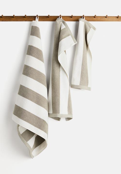 H&M - Bath towel - sage green/white striped 
