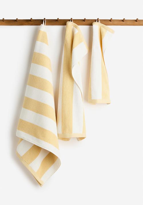 H&M - Bath towel - light yellow/striped