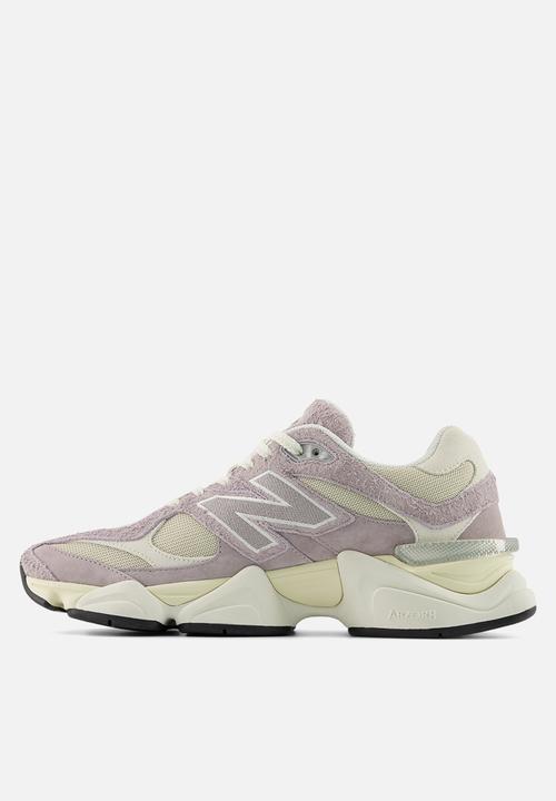New Balance  - 9060