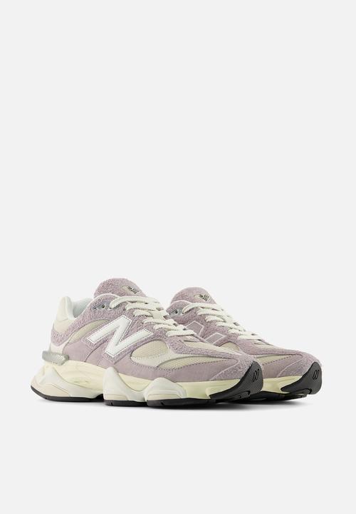 New Balance  - 9060