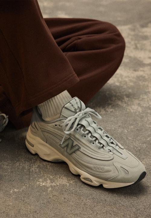 New Balance  - U1000 v1