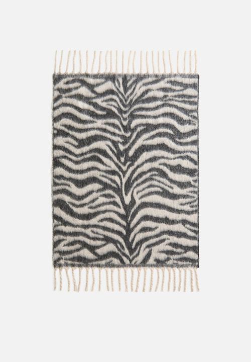 H&M - Patterned wool-blend blanket - light beige/zebra print