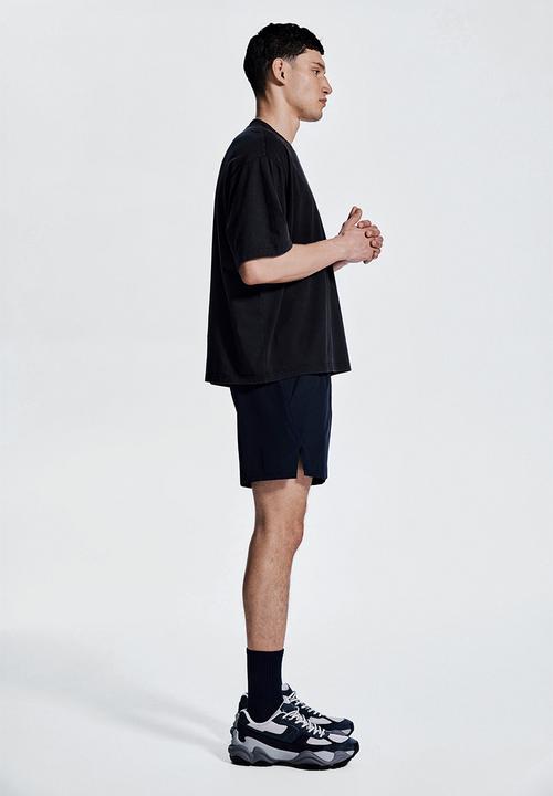 H&M - Mid-length sports shorts with drymove™ - navy blue
