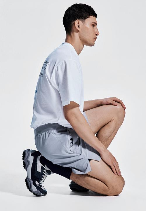 H&M - Mid-length sports shorts with drymove™ - grey