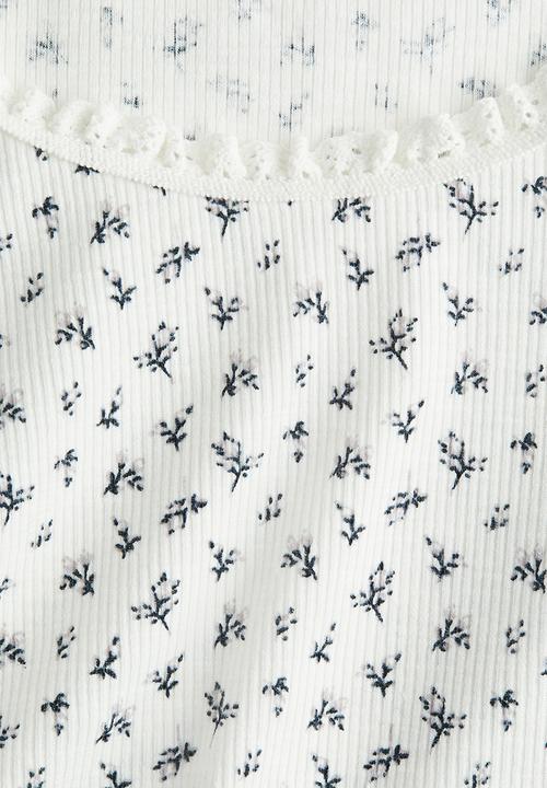 H&M - Lace-trimmed top - white floral