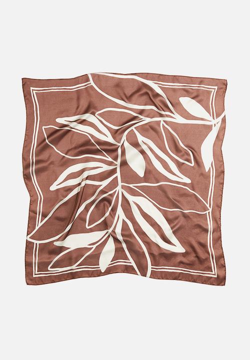 H&M - Patterned scarf - brown leaves