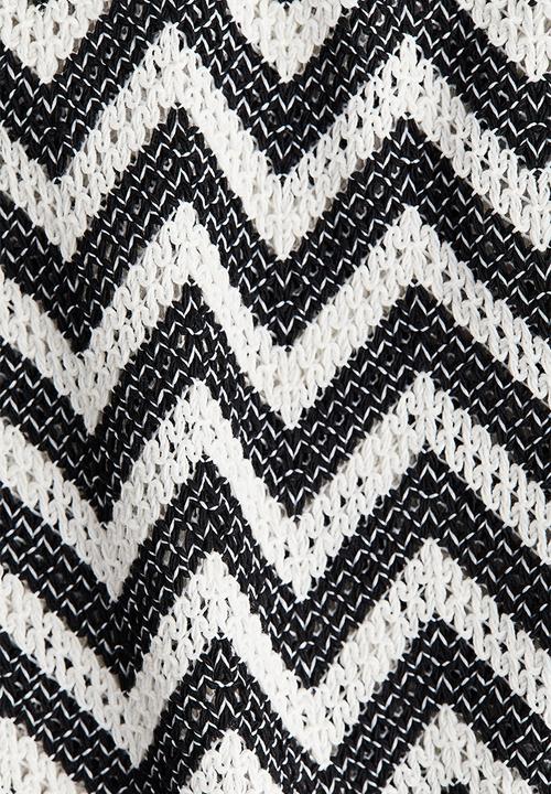 H&M - Tie-front jacquard-knit waistcoat - black zigzag pattern