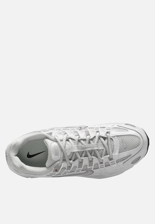 Nike - Nike P-6000