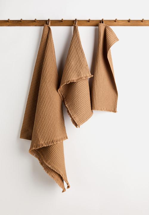 H&M - Waffled bath towel - dark beige