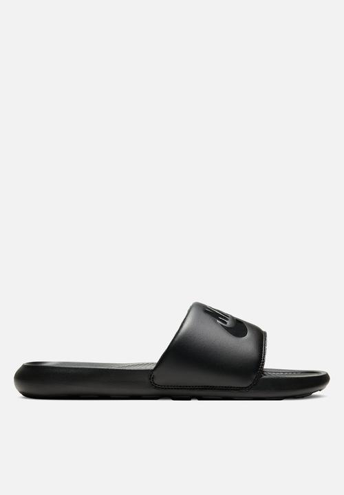 Nike - Nike Victori One - BLACK
