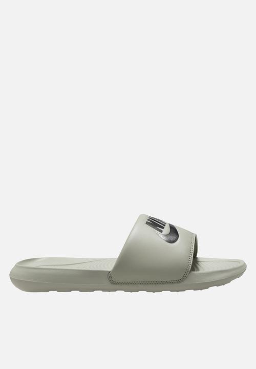 Nike - Nike Victori One - SPRUCE FOG/BLACK
