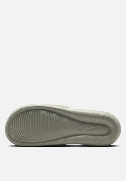 Nike - Nike Victori One - SPRUCE FOG/BLACK
