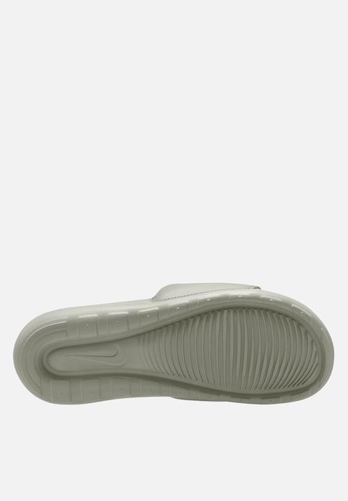 Nike Victori One - SPRUCE FOG/BLACK