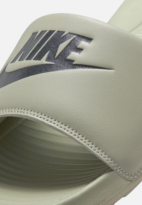 Nike - Nike Victori One - SPRUCE FOG/BLACK
