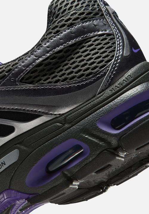 Nike - NIKE AIR MAX MOTO 2K