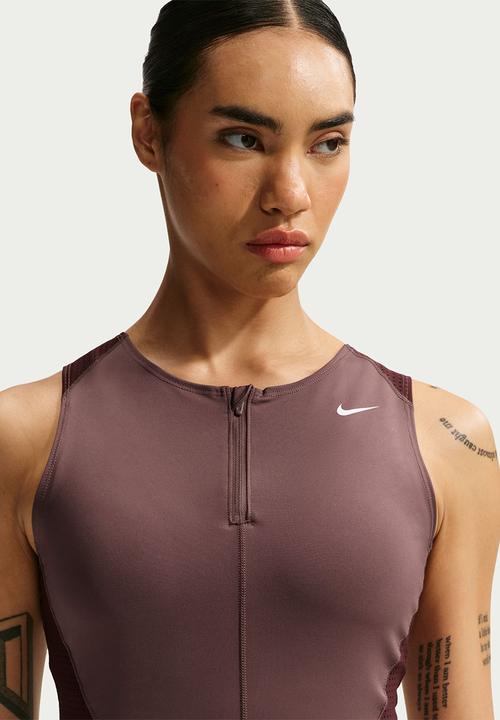 Nike - W Np Df Tank Gg - Tattoo/Burgundy Crush/White
