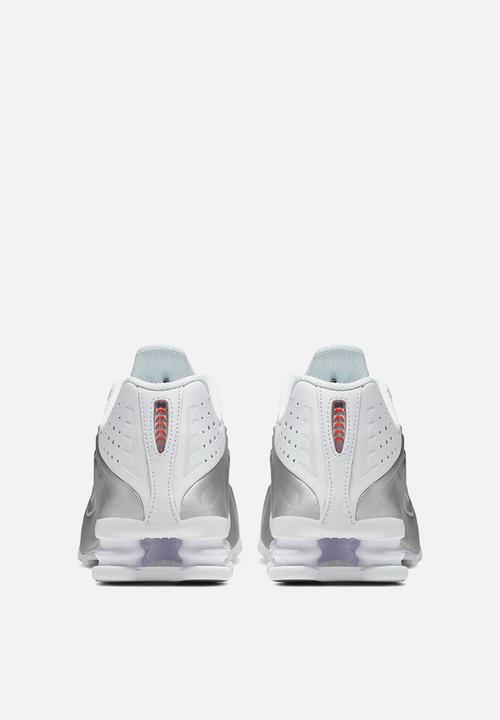 Nike - Nike Shox R4