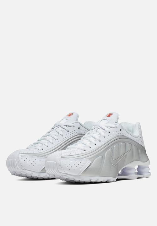 Nike - Nike Shox R4