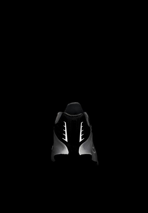 Nike - Nike Shox R4