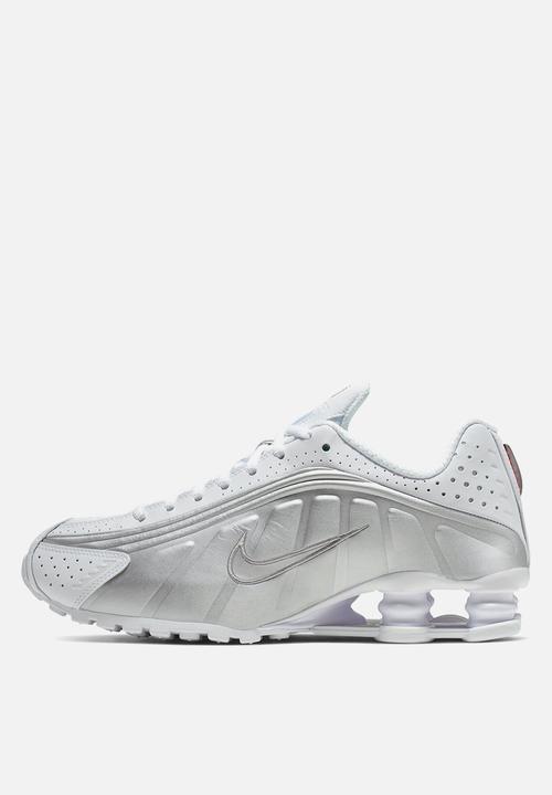 Nike - Nike Shox R4