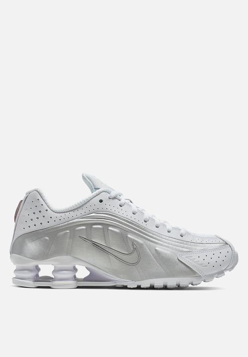 Nike - Nike Shox R4