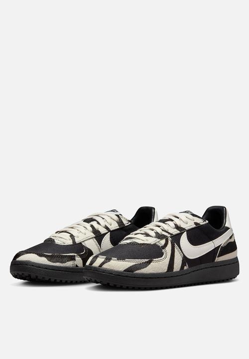 Nike - Field General
