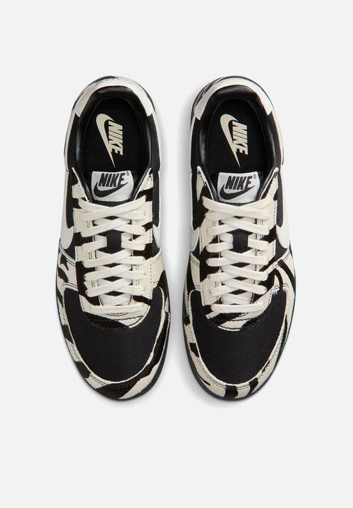 Nike - Field General