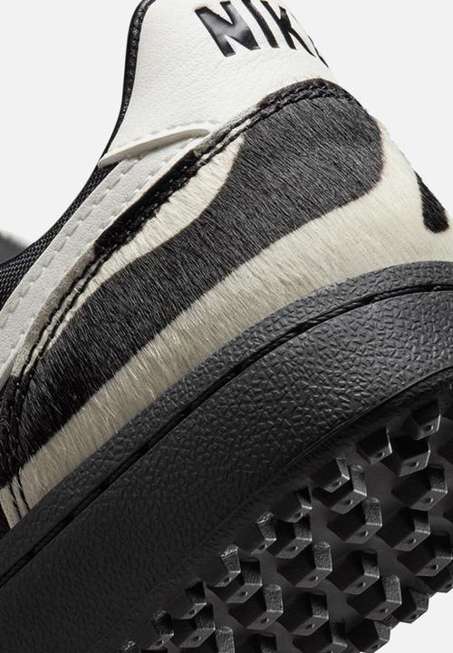 Nike - Field General