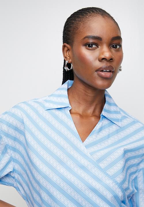 Steve Madden - Ladies riri oversized wrap shirt with tie - blue + white