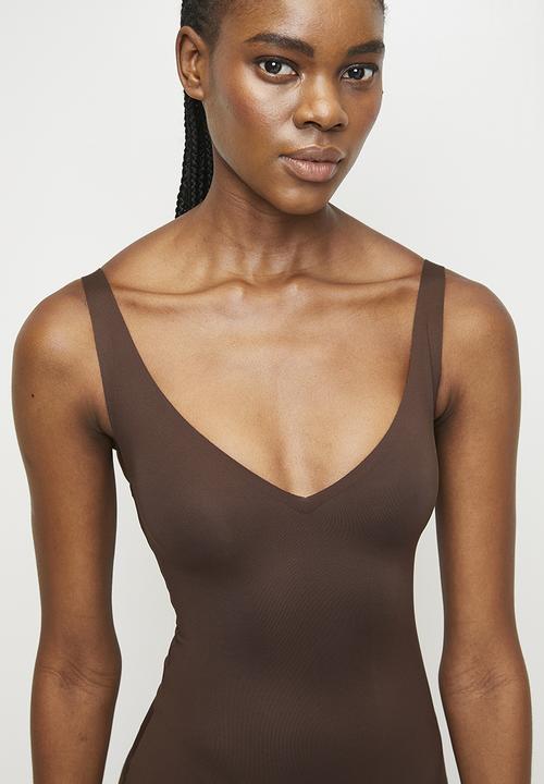 Easy Curves Shapewear - Plunge thong bodysuit - brown