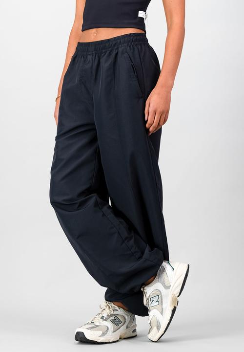 Burnt  - Stile Di Vita Utility Pant Full - Black
