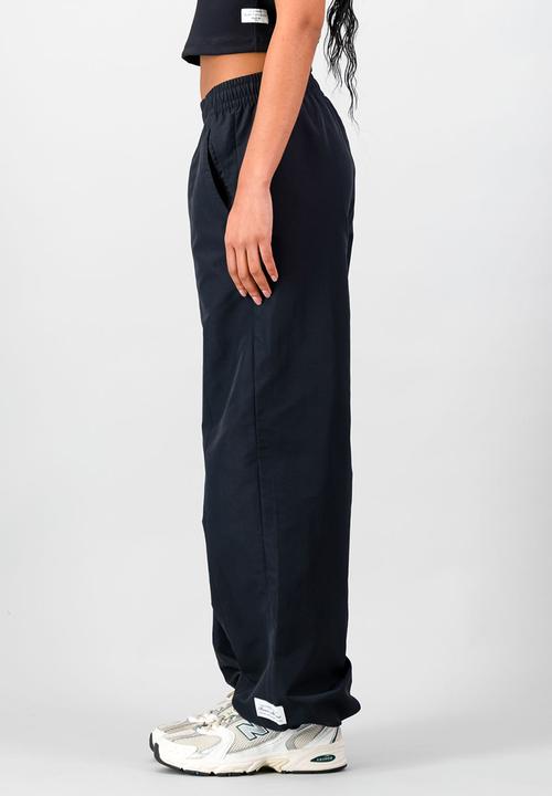 Burnt  - Stile Di Vita Utility Pant Full - Black