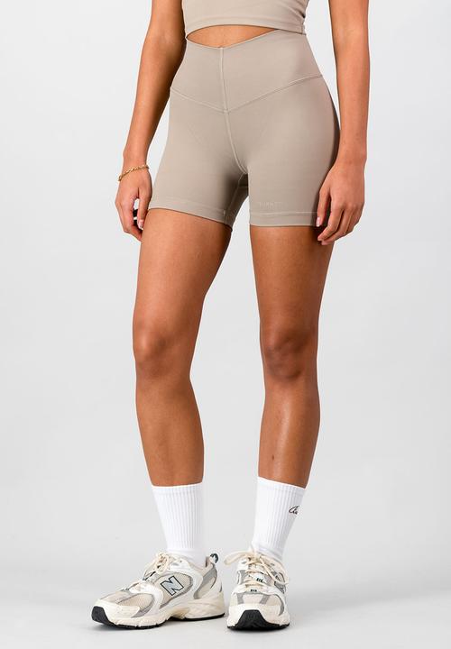 Burnt  - Dynamic Short - Cashew 4-Inch Inseam