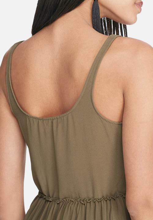dailyfriday - Tiered sleeveless top
