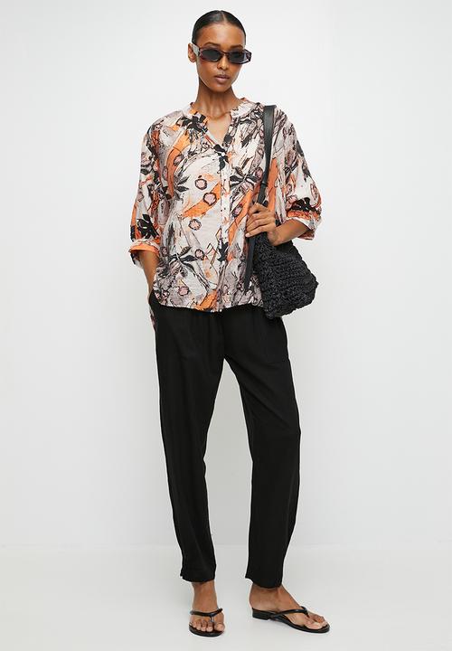 Izabel London - Straight Leg Viscose/Linen Pant With Ribbed Waistband - Black