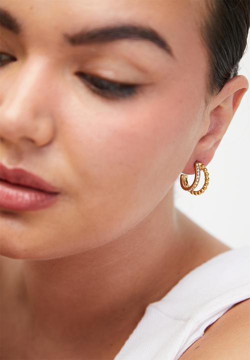 Zoe on Trend - Trendy Bead And Stone Hoop Earrings - Gold