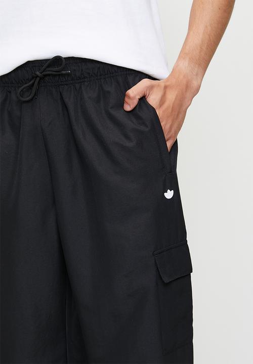 adidas Originals - Woven Pant  -  Black