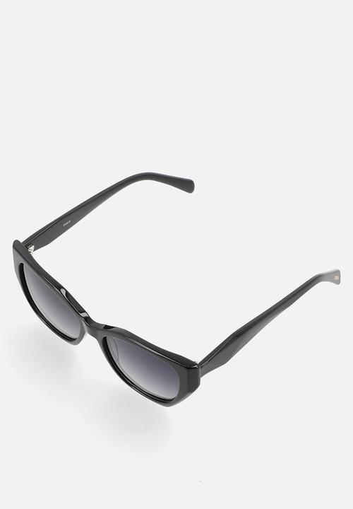 POLO - Polarised Cat Eye Sunglasses Hs2823-C152  - Black