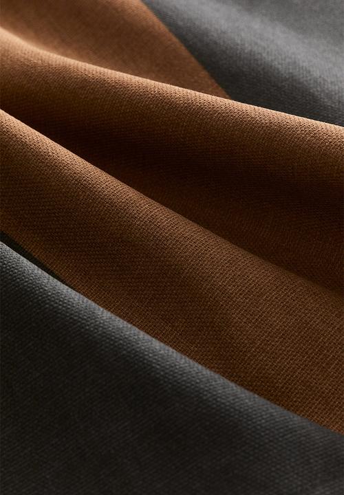 H&M - Water-repellent tablecloth -brown/striped