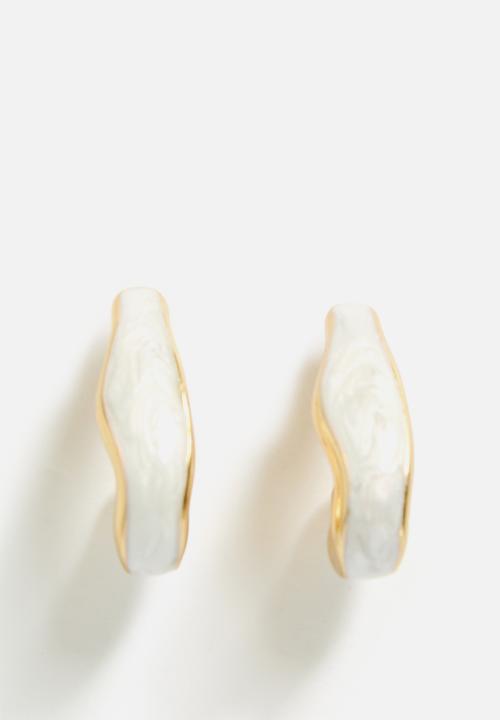 Zoe on Trend - Stylish Colour Hoop Earrings - Gold