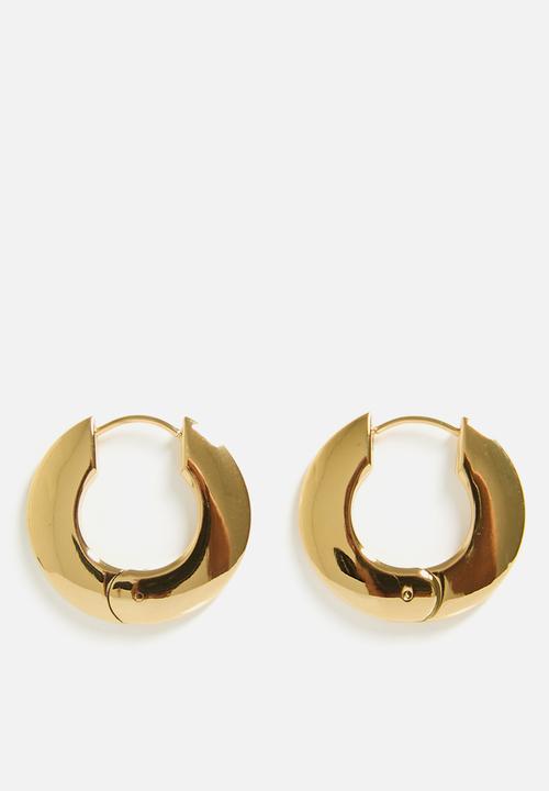 Zoe on Trend - Elegant Hoop Earrings - Gold