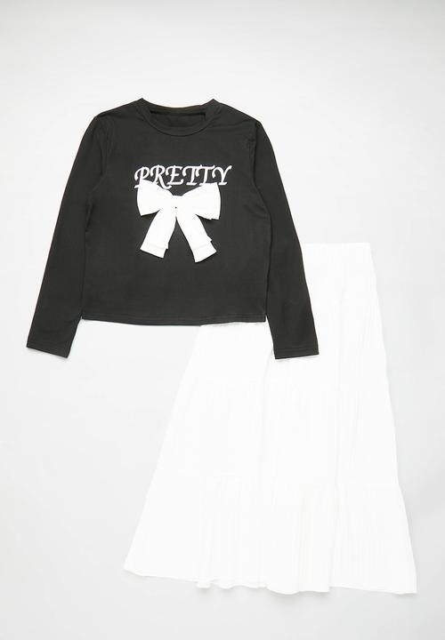 Pop Candy - Long sleeve tee & tiered maxi skirt - black/white/bow