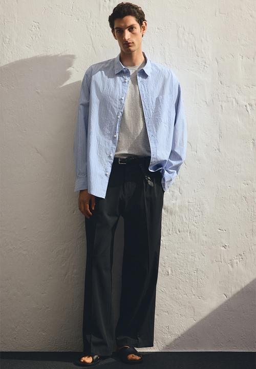 H&M - Loose fit poplin shirt - light blue striped