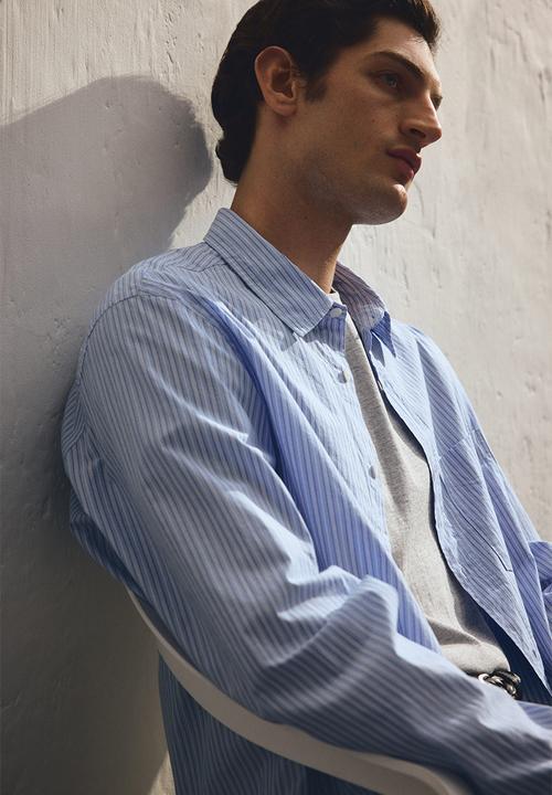H&M - Loose fit poplin shirt - light blue striped