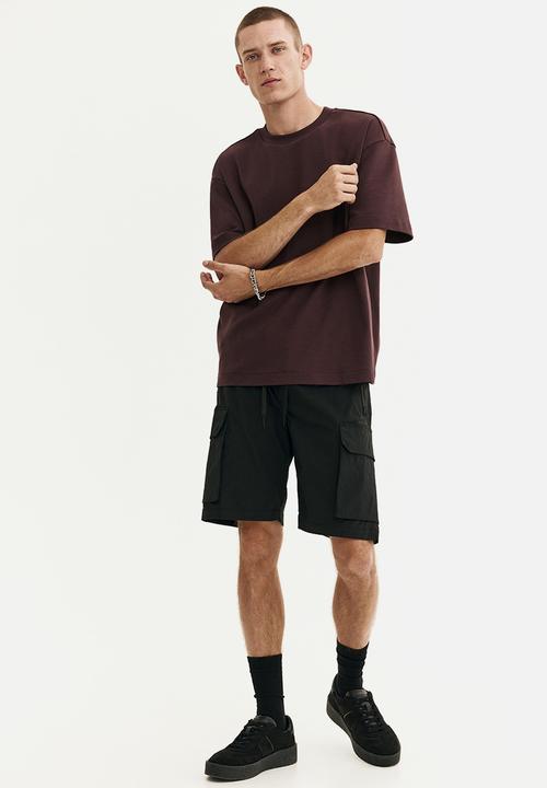 H&M - Regular fit nylon cargo shorts - black