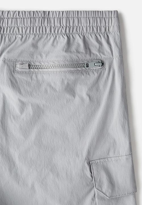 H&M - Regular fit nylon cargo shorts - grey