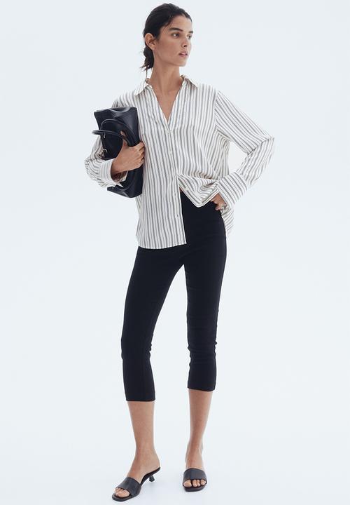 H&M - V-neck blouse - white striped