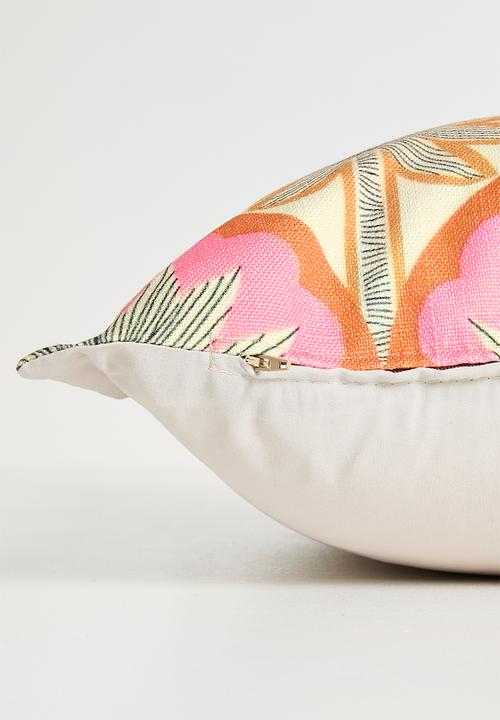 Grey Gardens - Marshmallow palw - cushion cover